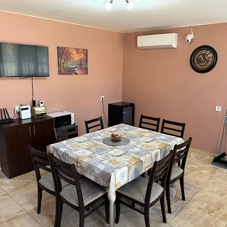 Guest House 招待所 Kozloduy