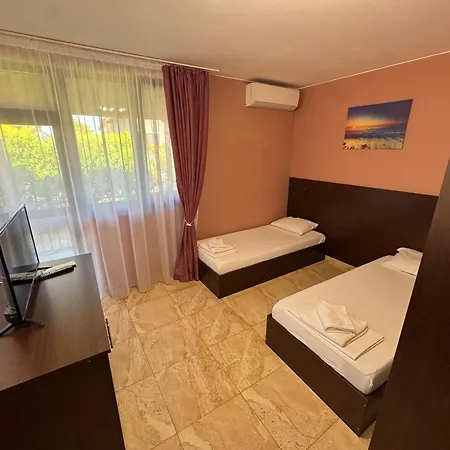 Guest House 招待所 Kozloduy